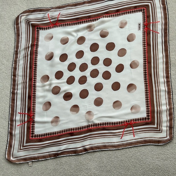 Aker 100% silk scarf - unqiue design/ Square hijab - Picture 7 of 7